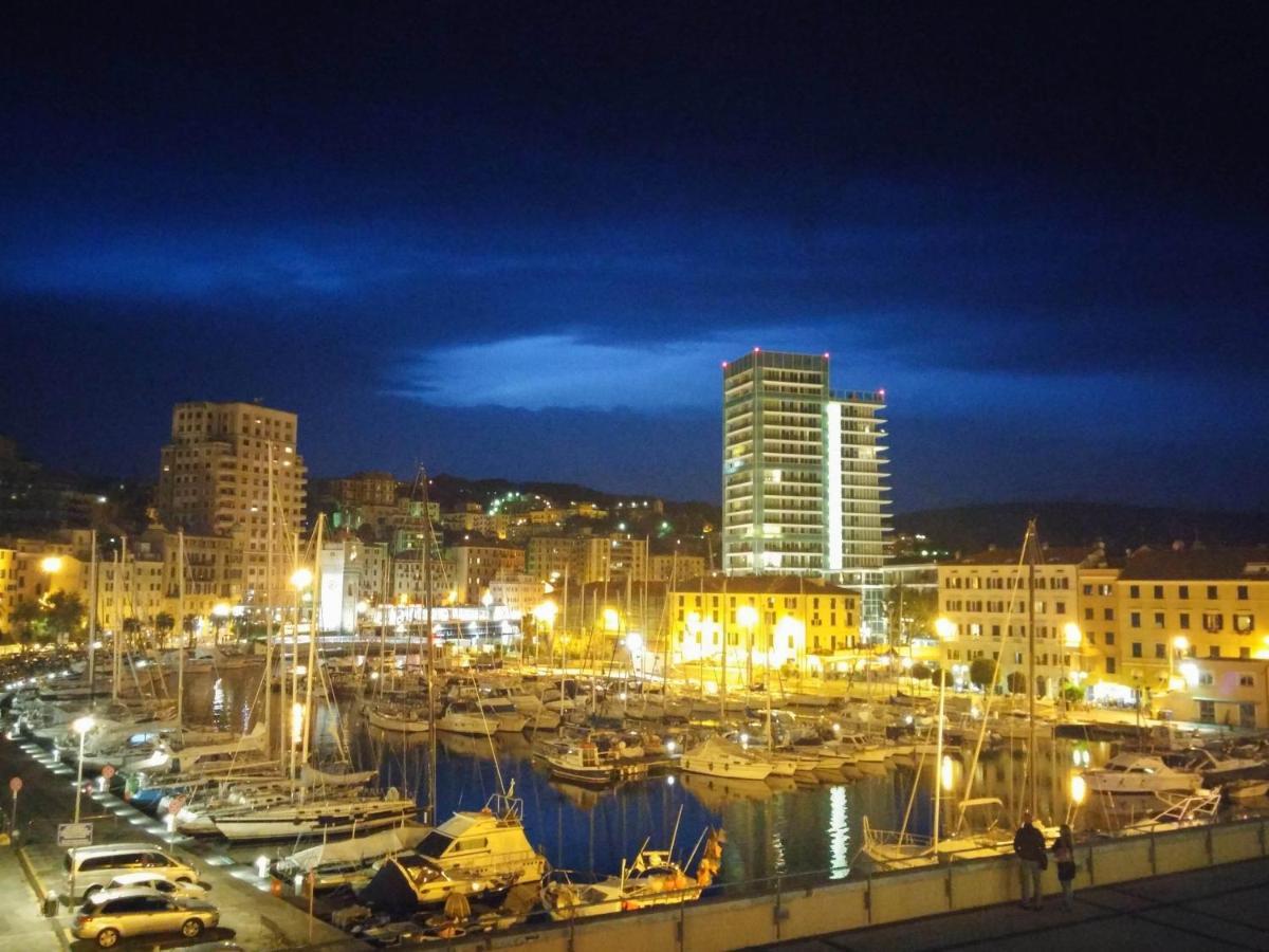 Appartamento Indipendente A Due Passi Dal Centro Savona Buitenkant foto